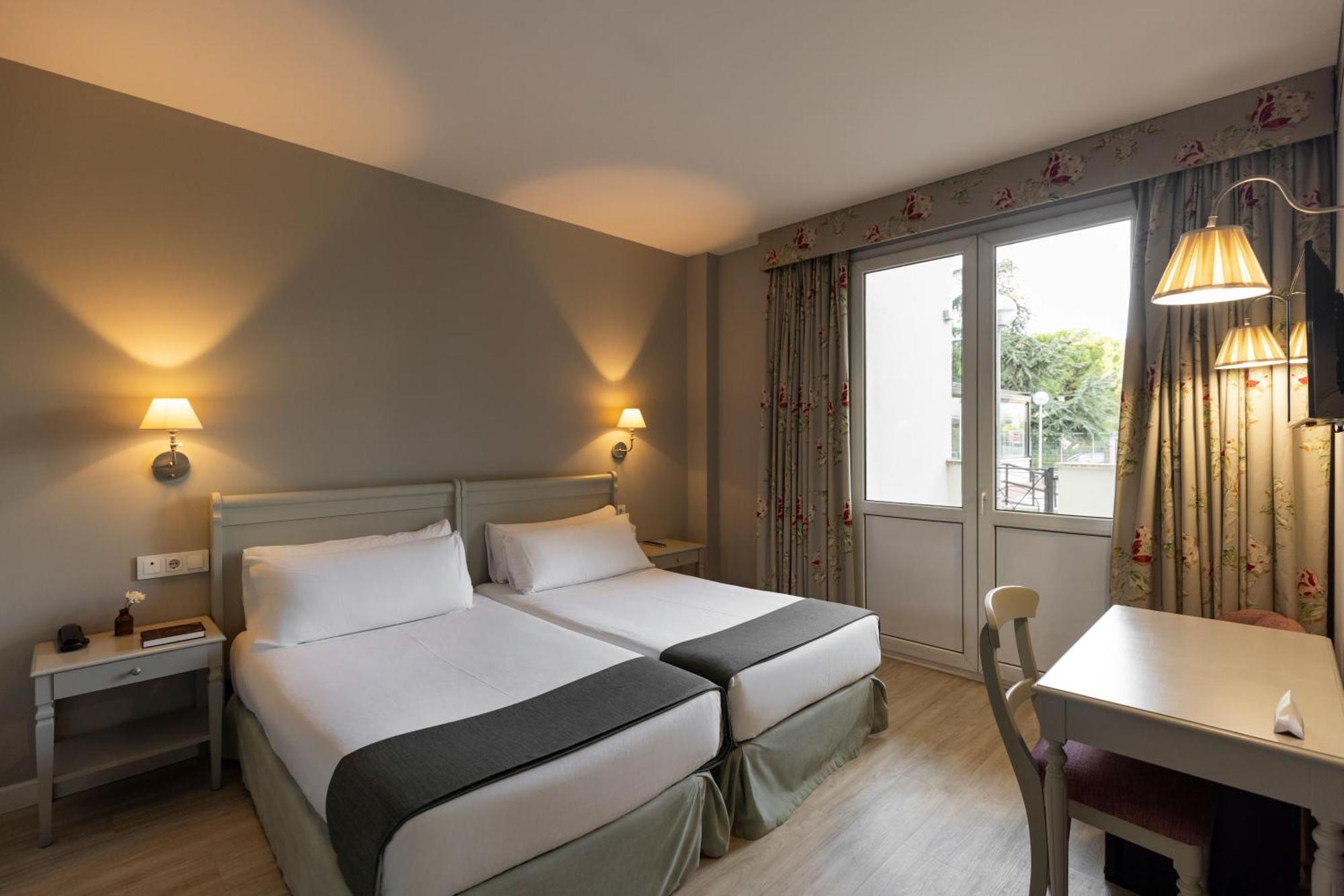 Hotel Pax Torrelodones Exterior foto