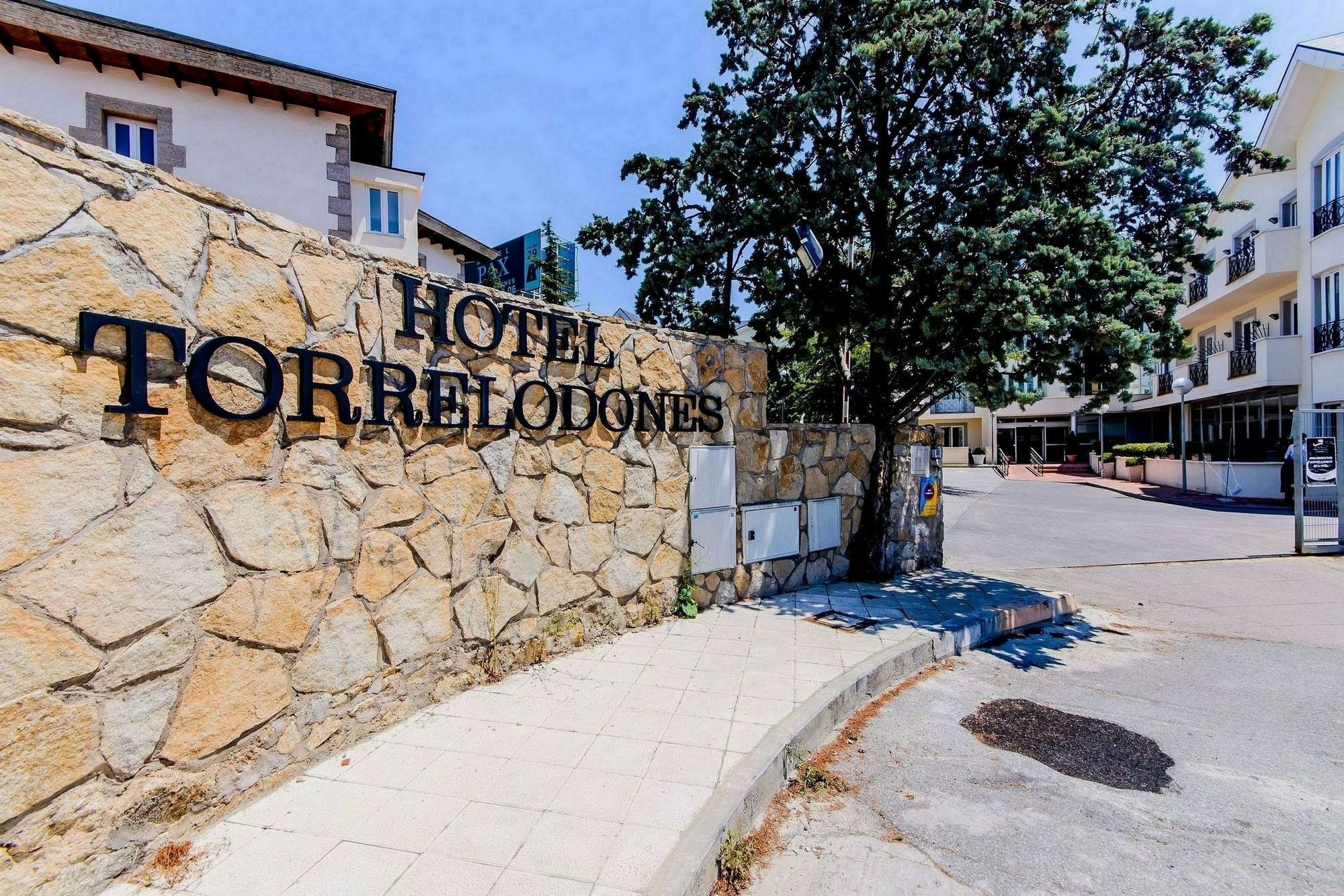 Hotel Pax Torrelodones Exterior foto